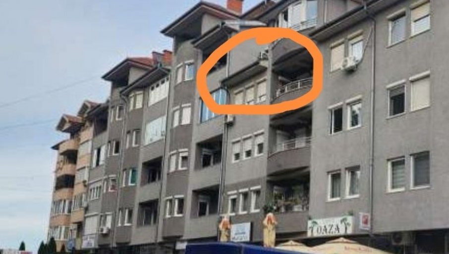 Preminulo dete koje je palo sa zgrade u Novom Pazaru