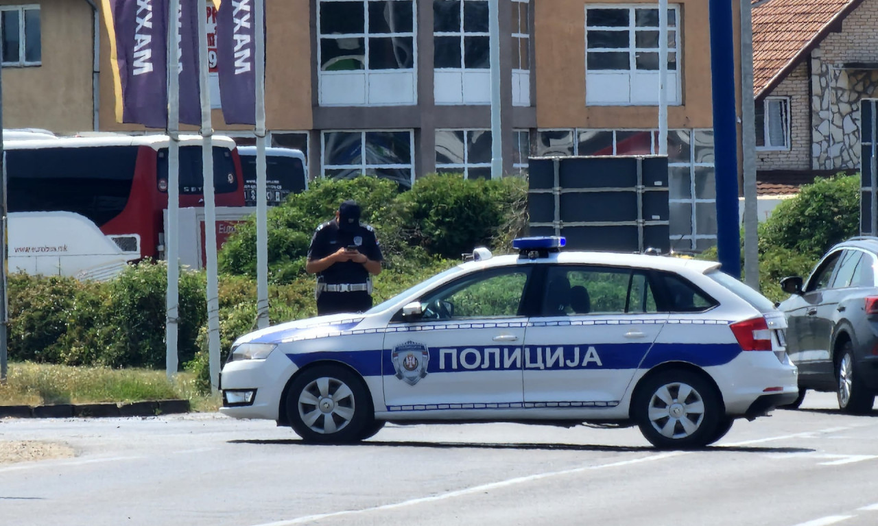 Vozač autobusa tukao čoveka šipkom